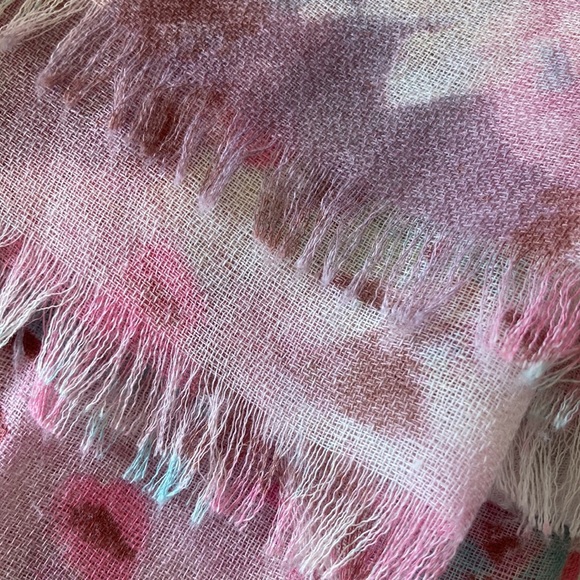 NWOT - Multi-Coloured Rectangular Pashmina Scarf With Soft Fringes - Picture 6 of 9